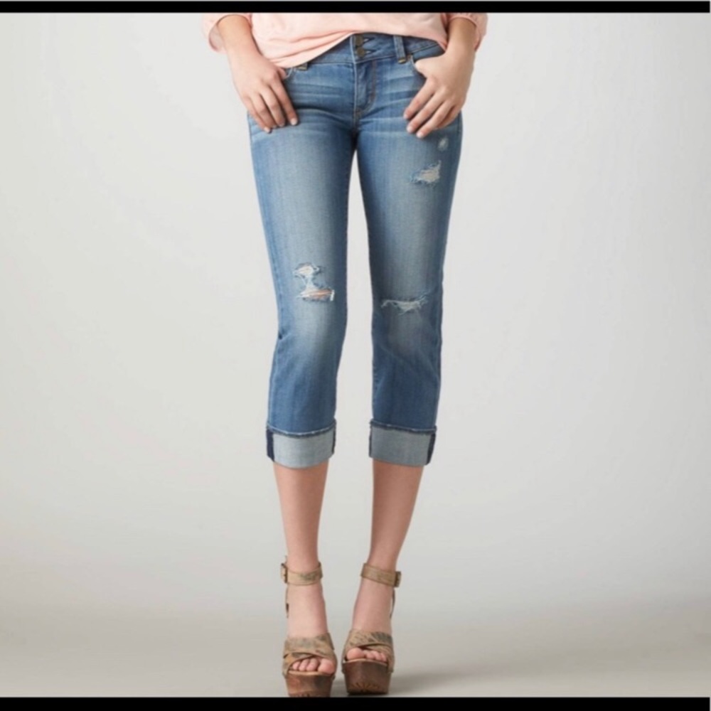 American Eagle Outfitters Blue Cropped Jeans